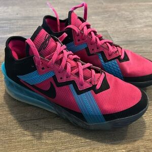 Nike LeBron 18 Low 'Neon Nights' Size 9